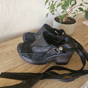 Free People clogs sz 36